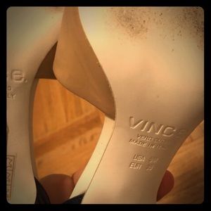 Vince pumps